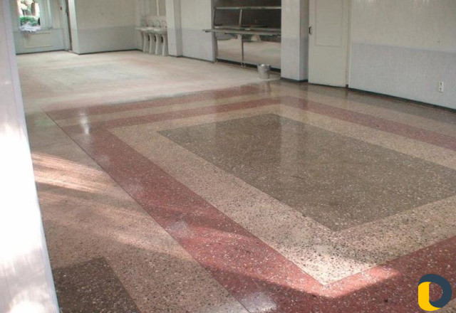 Заливка пола и лестниц из Мраморной крошки