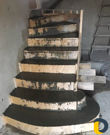 Заливка ж/б лестниц