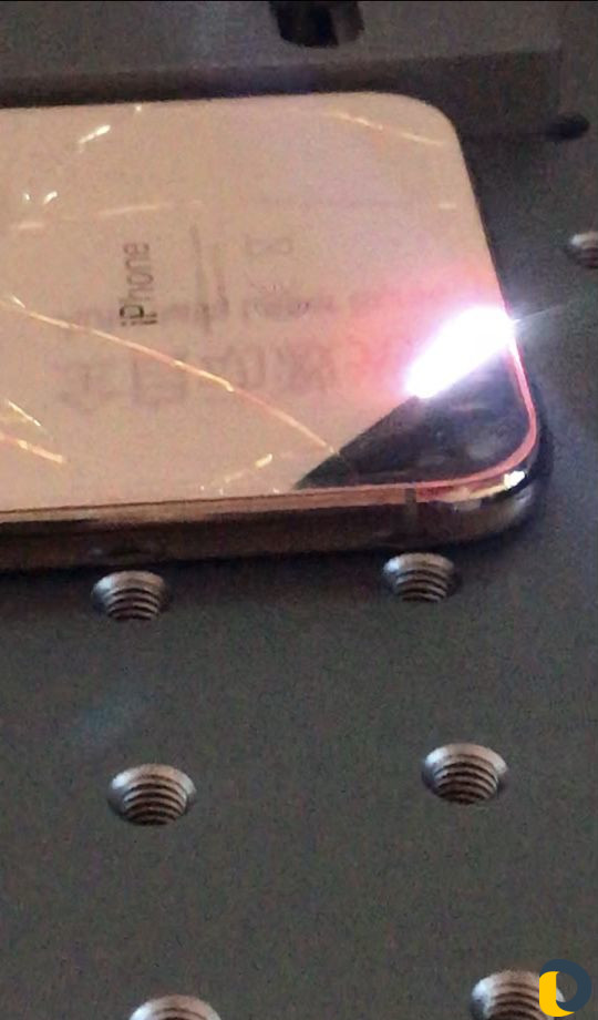 Замена задней крышки iPhone 8/8+/X/XS/XS MAX/XR