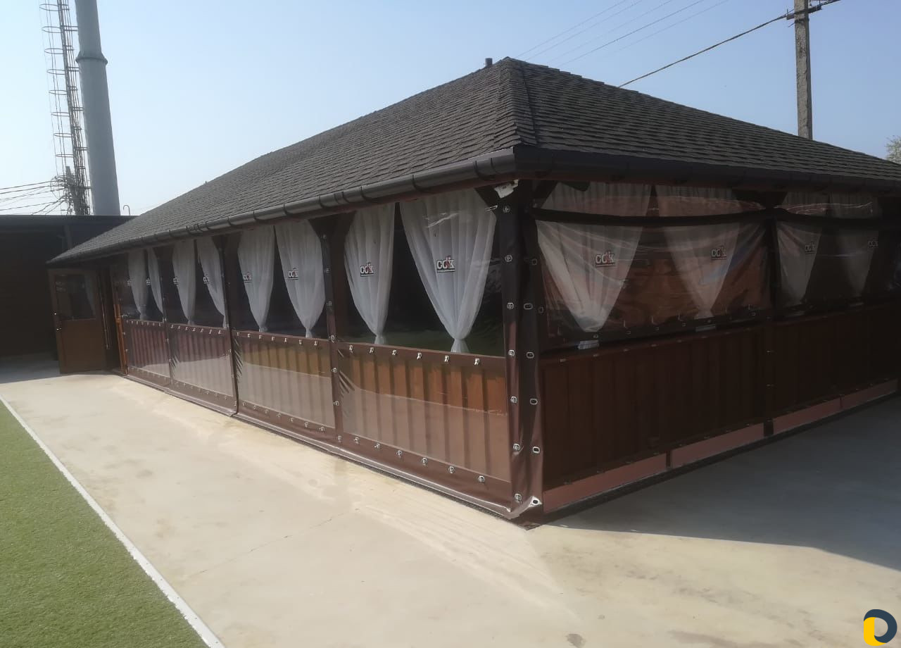 Застекление мягкими окнами ресторанов