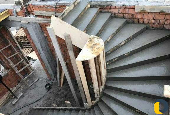 Железо бетонные лестницы