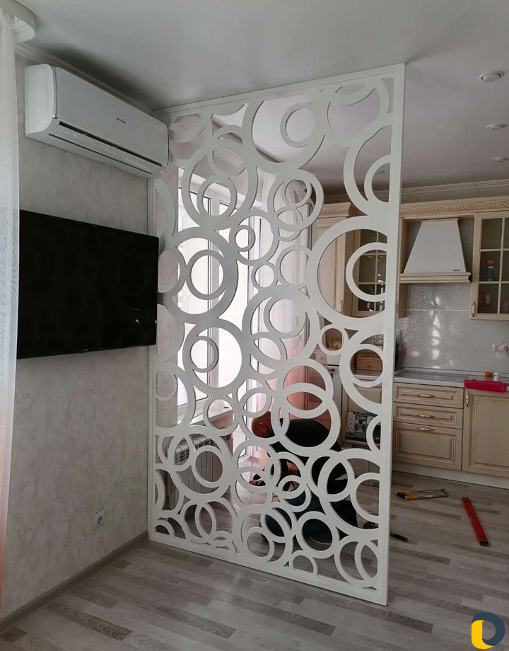 Зонирование комнаты Ажурные резные перегородки рез