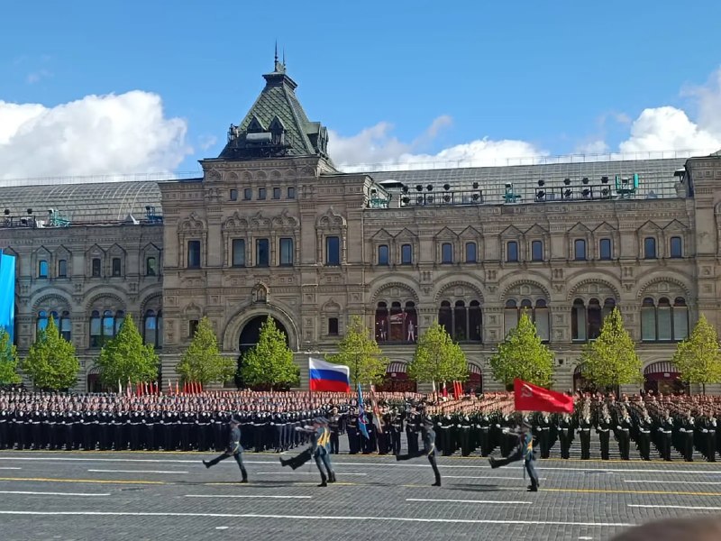 Законы и постановления про IT, вступающие в силу в маеС 1 мая 2026 года обновлены тарифы на услуги Банка России за перевод денежных средств, уплачивае