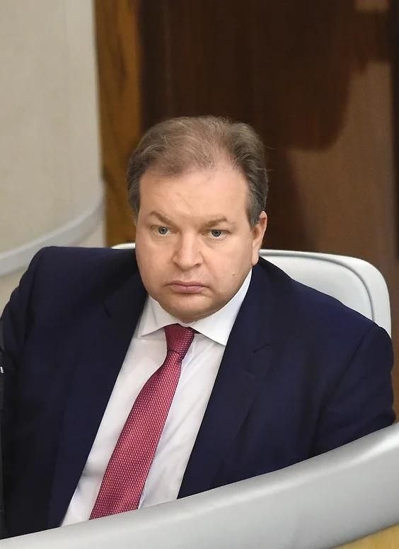 У бывшего замглавы Минтранса Алексея Семёнова изъяли активы на 6 млрд рублей. По иску прокуратуры в суд изъял в пользу государства 55 объектов недвижи